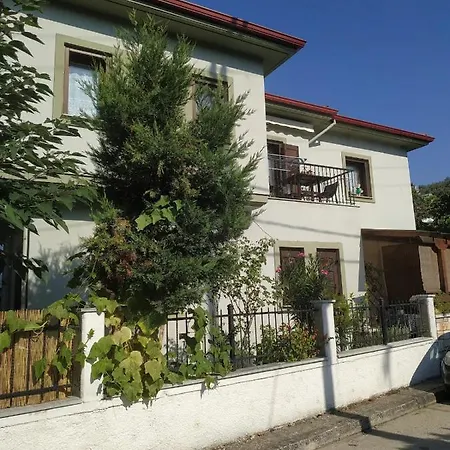 Milina's Cozy Riverside *