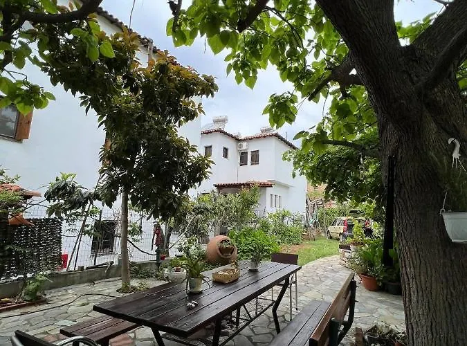 Milina's Cozy Riverside Milina