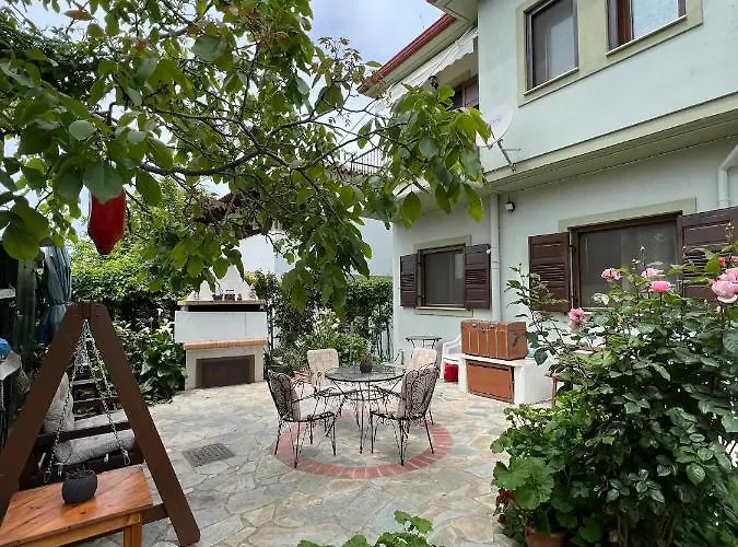 Milina's Cozy Riverside Apartament *