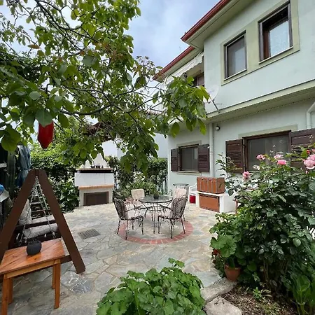 Milina's Cozy Riverside Apartamento *